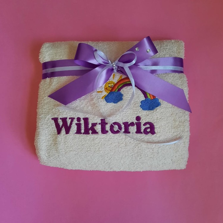 ręcznik dla dziewczynki z imieniem różowy haftyok.pl