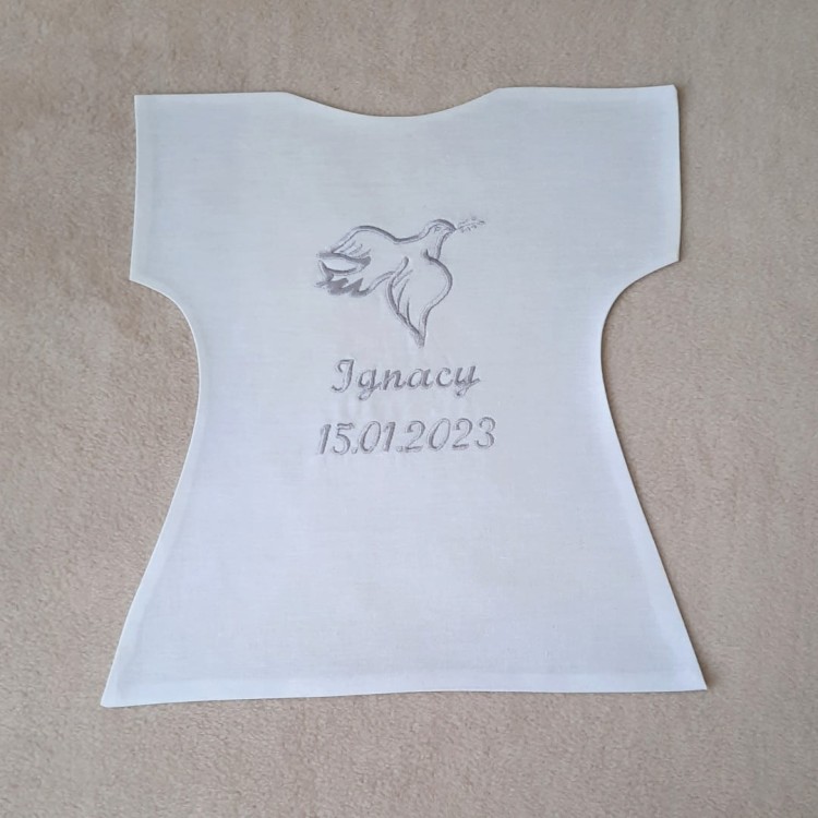 szatka do chrztu z haftem biała personalizowana z szarym
haftem haftyok.pl