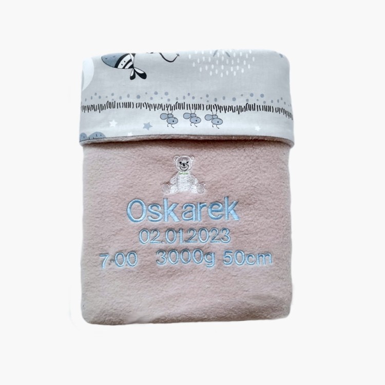 szary kocyk dla chłopca z metryczka na prezent haftyok.pl
