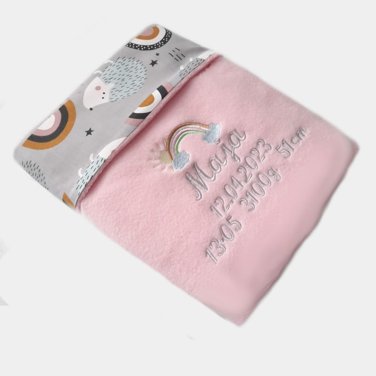 różowy kocyk dla dziewczynki z metryczką haftyok.pl