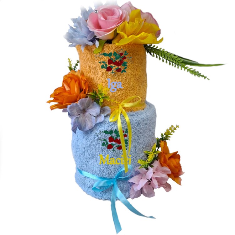 tort z ręczników na prezent niebieski i żółty