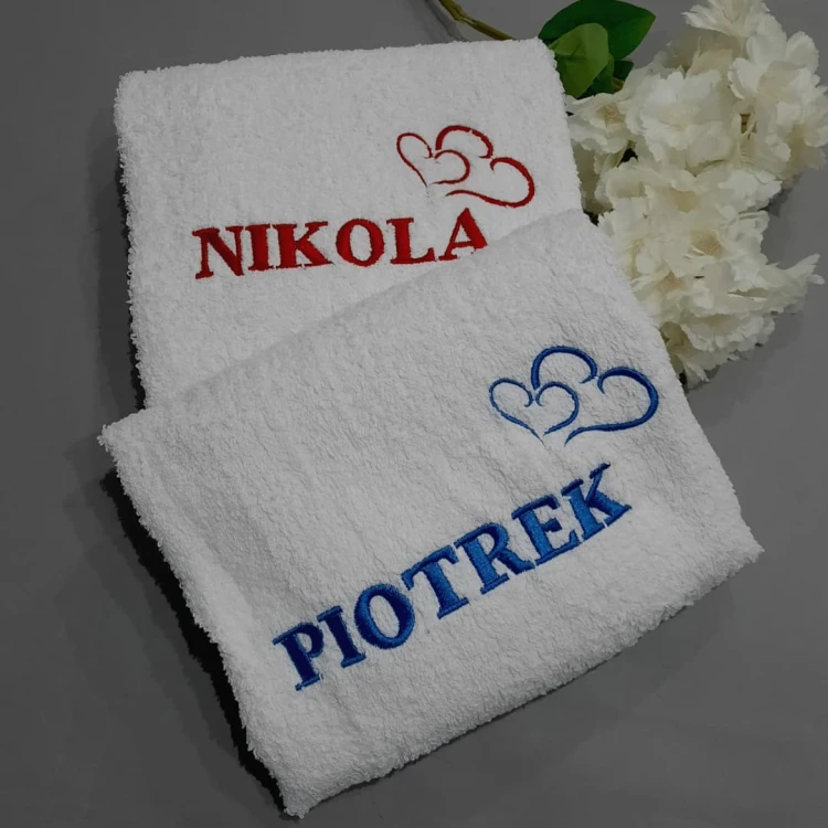 białe ręczniki personalizowane na prezent