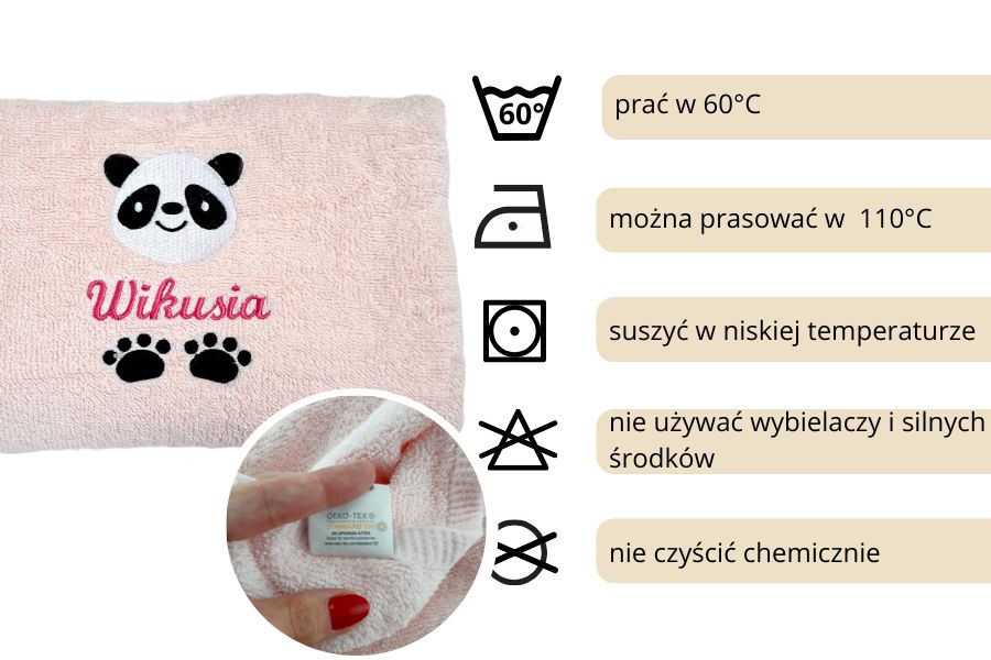 różowy ręcznik z imieniem dziecka i motywem pandy